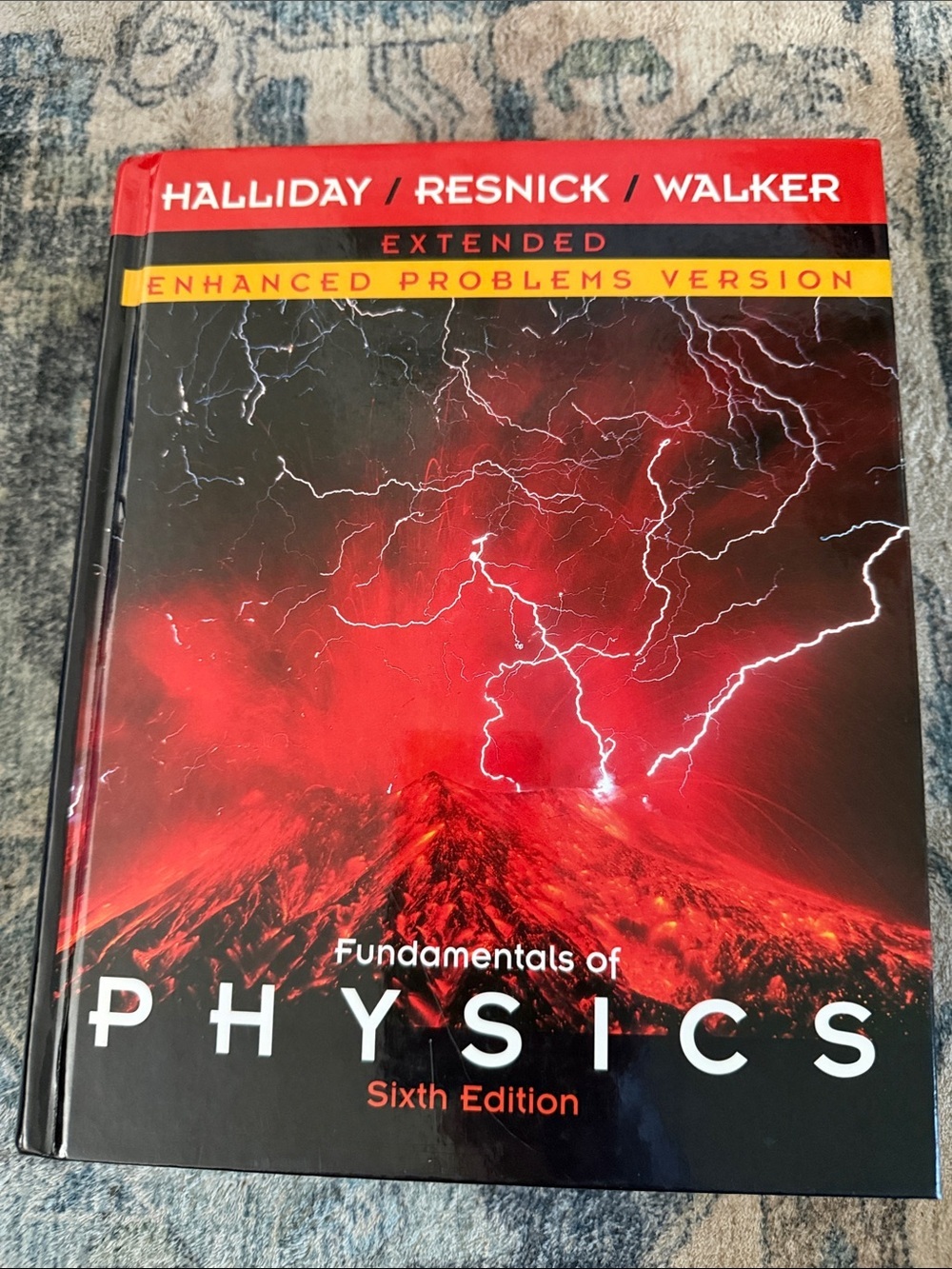 Halliday Resnick Walker Fundamentalsuu of Physics Sixth Edition - Mint condition